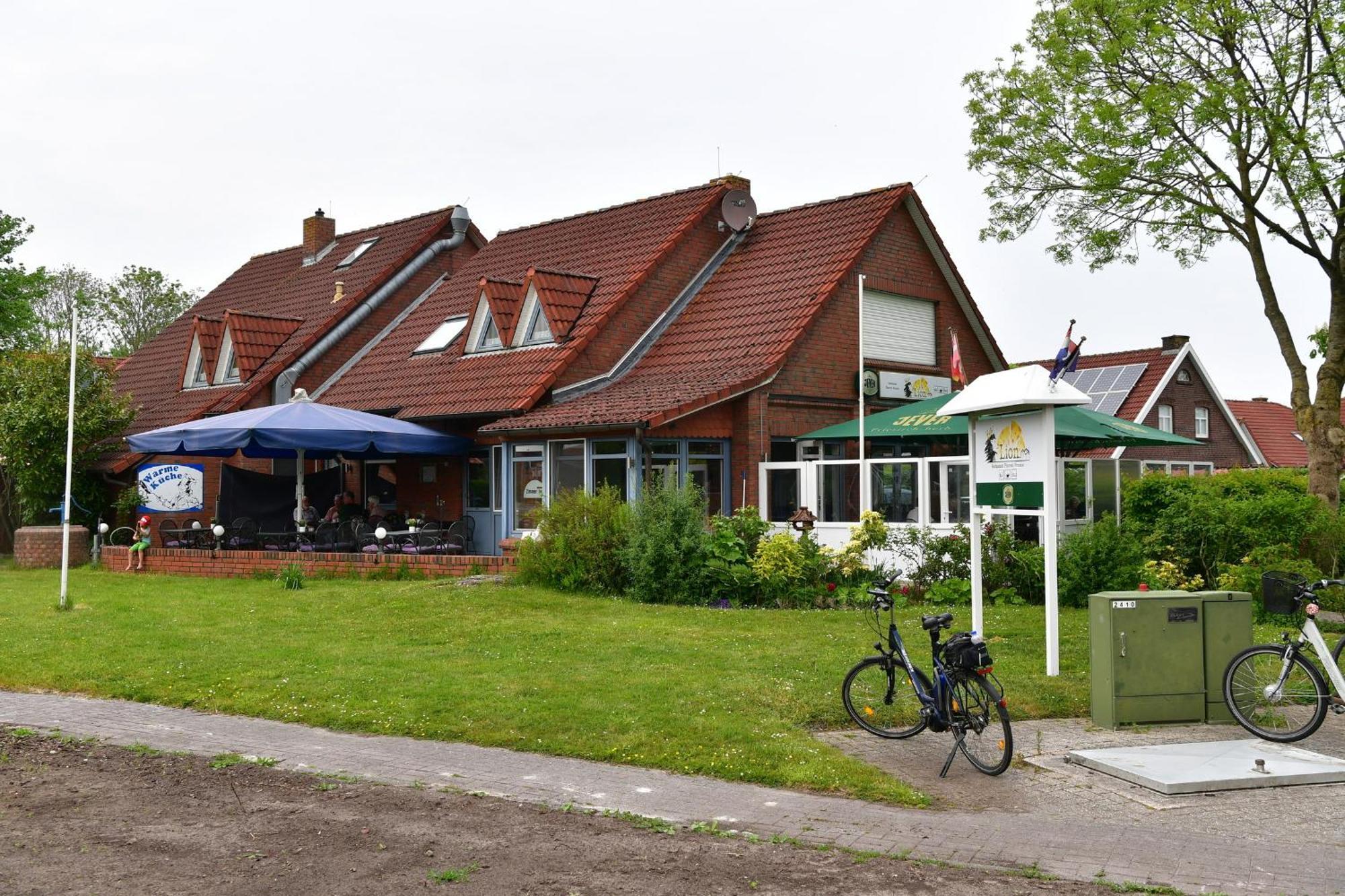 Pension Restaurant Pizzeria Lion Krummhoern Exterior photo